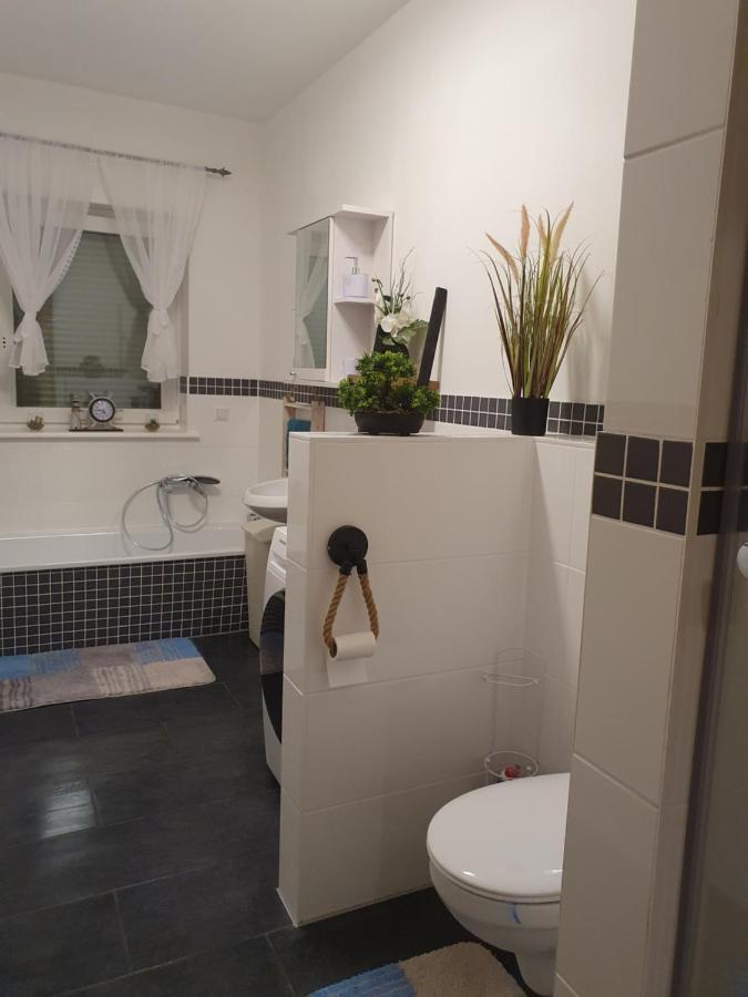 Ferienwohnung Lindenblick アーレンスフェルデ エクステリア 写真