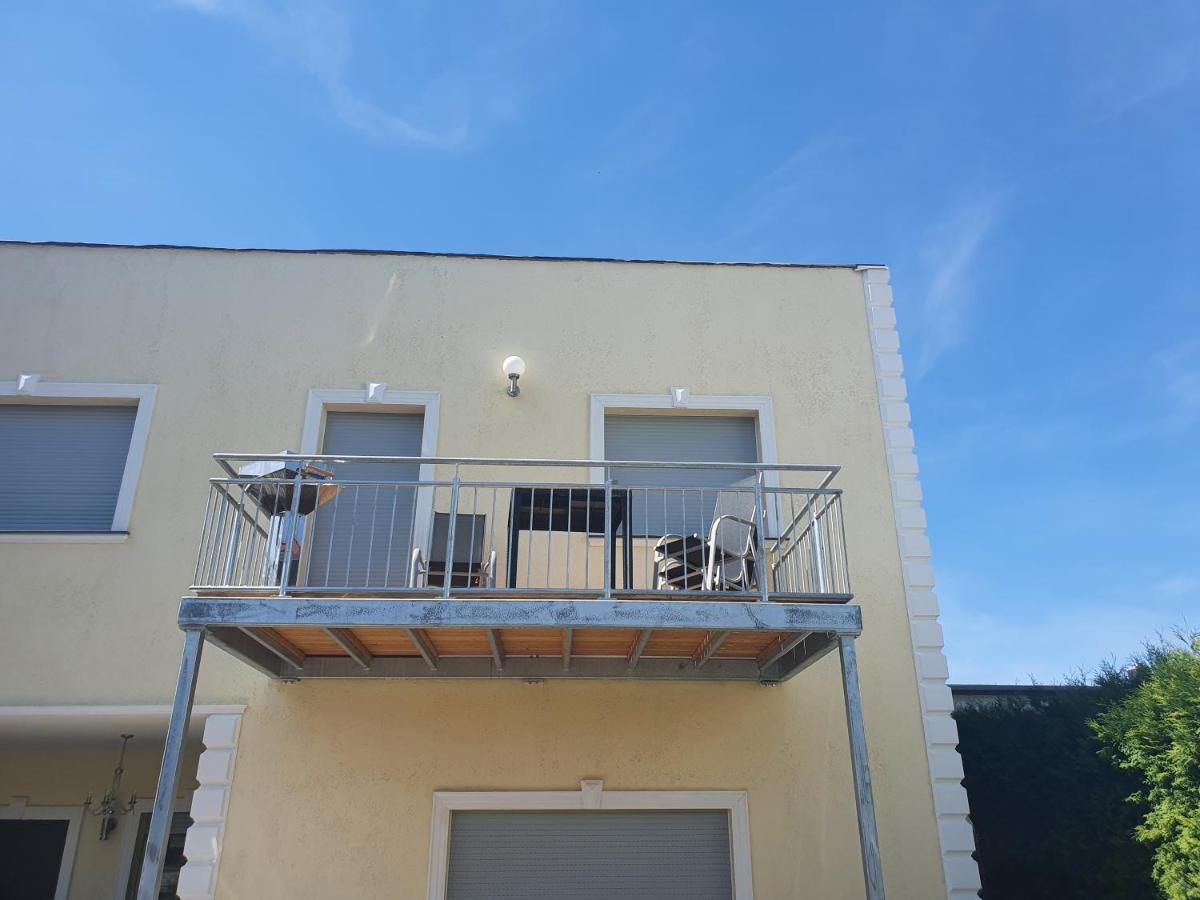 Ferienwohnung Lindenblick アーレンスフェルデ エクステリア 写真