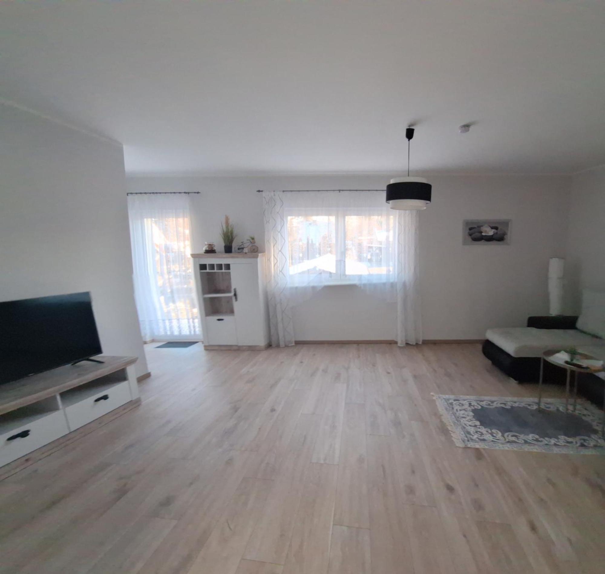 Ferienwohnung Lindenblick アーレンスフェルデ エクステリア 写真